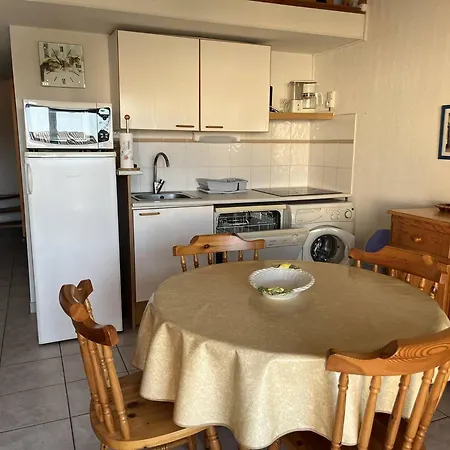 T3 Climatise Avec Parking Et Piscine A 200m De La Au Cap D'agde - Fr-1-749-75 * Агд